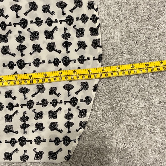 Talbots White with Black Key 3/4 Button Up Blouse‎ Size Small Pre-owned - Picture 9 of 9